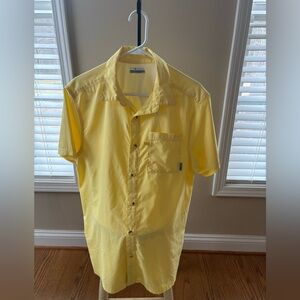 Columbia Men's Bright Yellow Casual Button Down Shirt